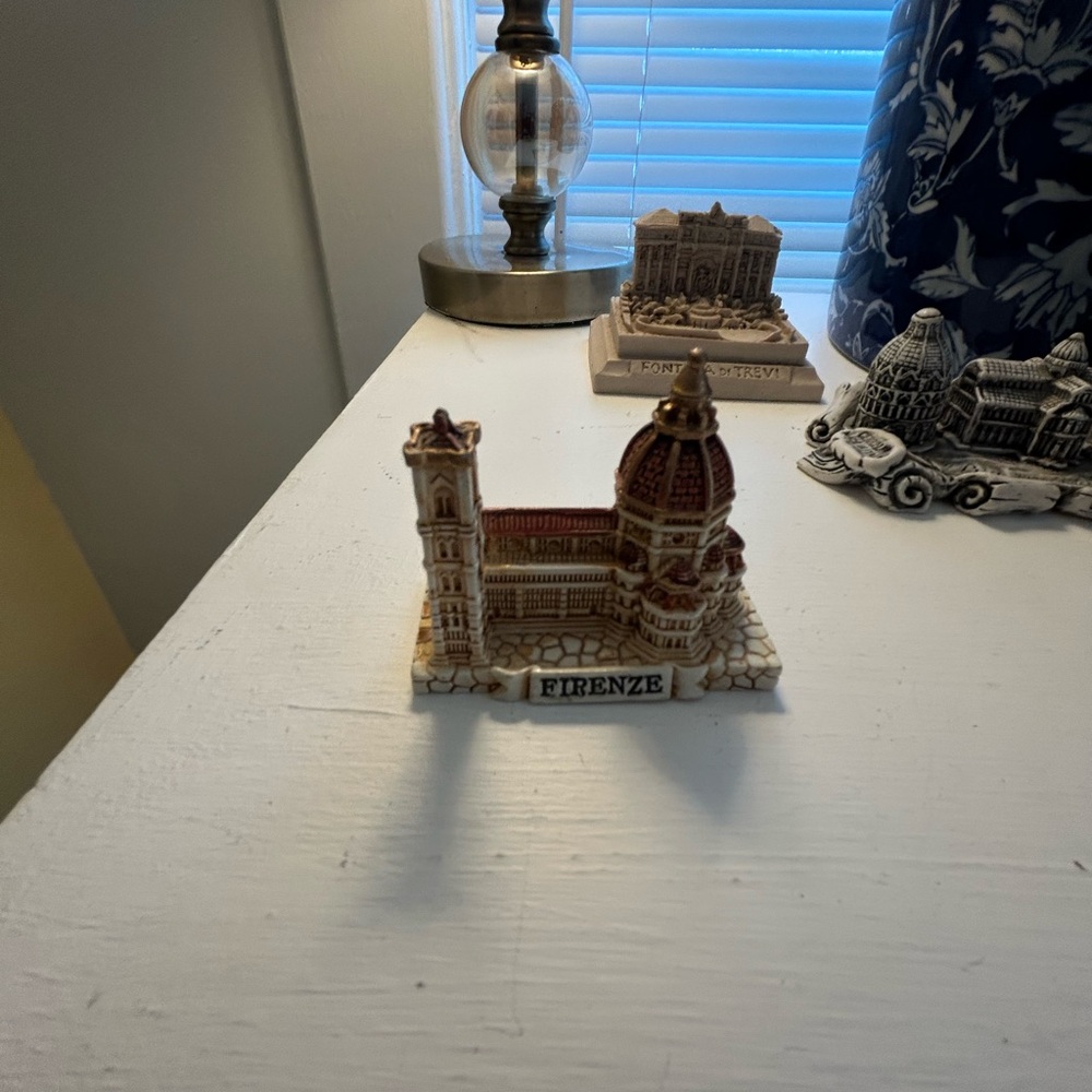 COLLECTIBLE Miniature ITALIAN Souvenirs Set, Triv Fountain, Duomo, Last Supper - Picture 8 of 15